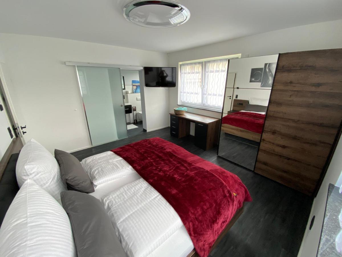 Apartments Saaldorf-Ferienhaus Mit 6 Apartments 45Qm-120Qm Direkt Am Thueringer Meer-Bleilochtalsperre Bad Lobenstein Esterno foto