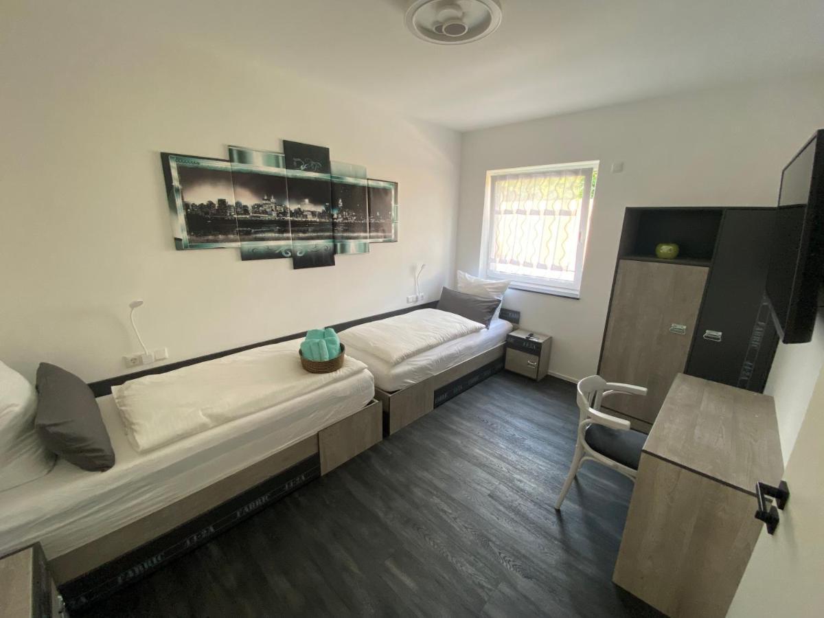 Apartments Saaldorf-Ferienhaus Mit 6 Apartments 45Qm-120Qm Direkt Am Thueringer Meer-Bleilochtalsperre Bad Lobenstein Esterno foto