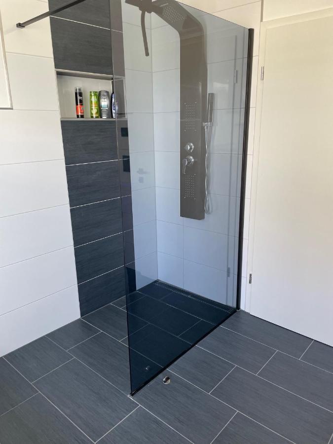 Apartments Saaldorf-Ferienhaus Mit 6 Apartments 45Qm-120Qm Direkt Am Thueringer Meer-Bleilochtalsperre Bad Lobenstein Esterno foto