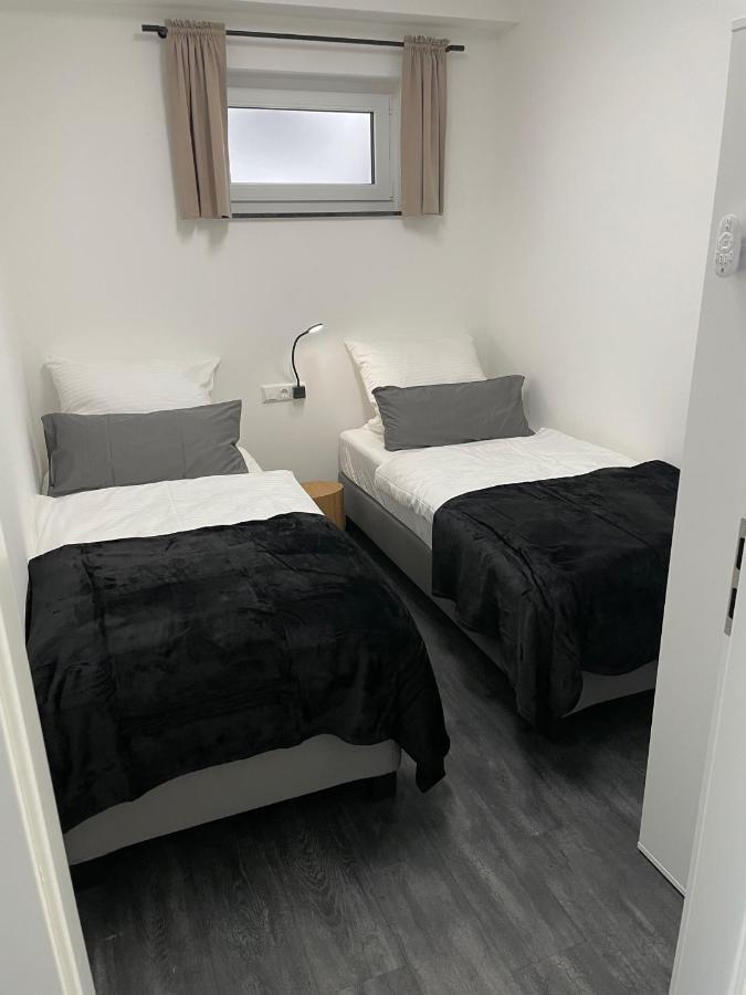 Apartments Saaldorf-Ferienhaus Mit 6 Apartments 45Qm-120Qm Direkt Am Thueringer Meer-Bleilochtalsperre Bad Lobenstein Esterno foto