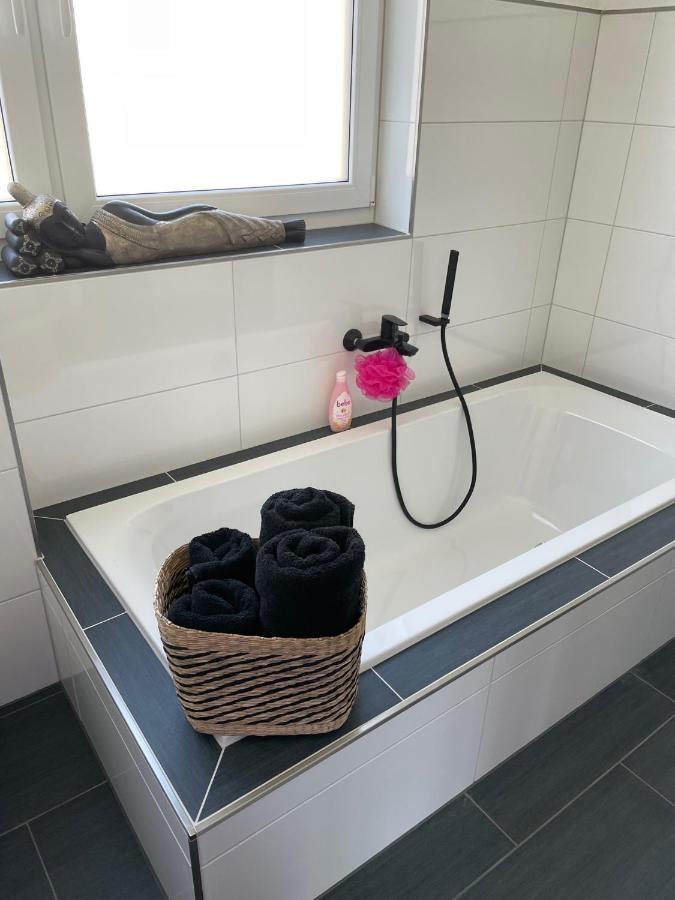 Apartments Saaldorf-Ferienhaus Mit 6 Apartments 45Qm-120Qm Direkt Am Thueringer Meer-Bleilochtalsperre Bad Lobenstein Esterno foto